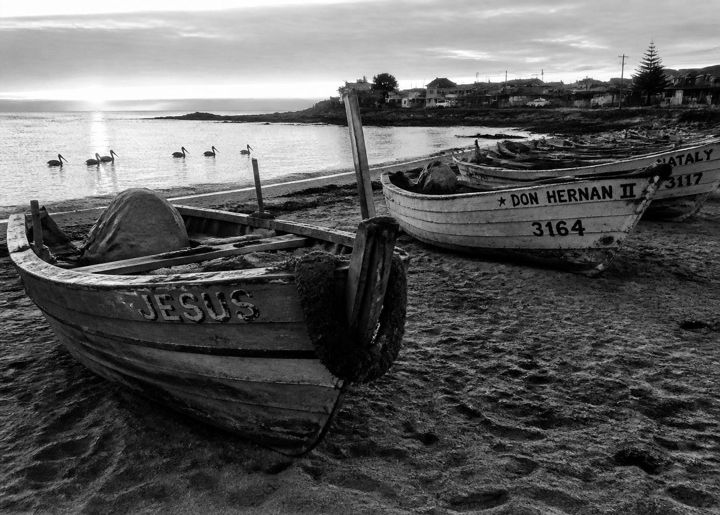Botes al amanecer